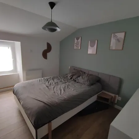 Maison De Bourg Hébergement de vacances *