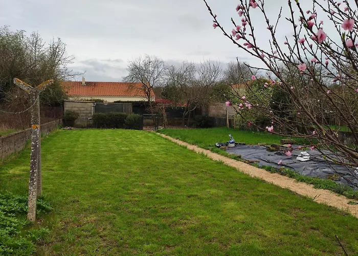 Agreable Maison De Bourg *